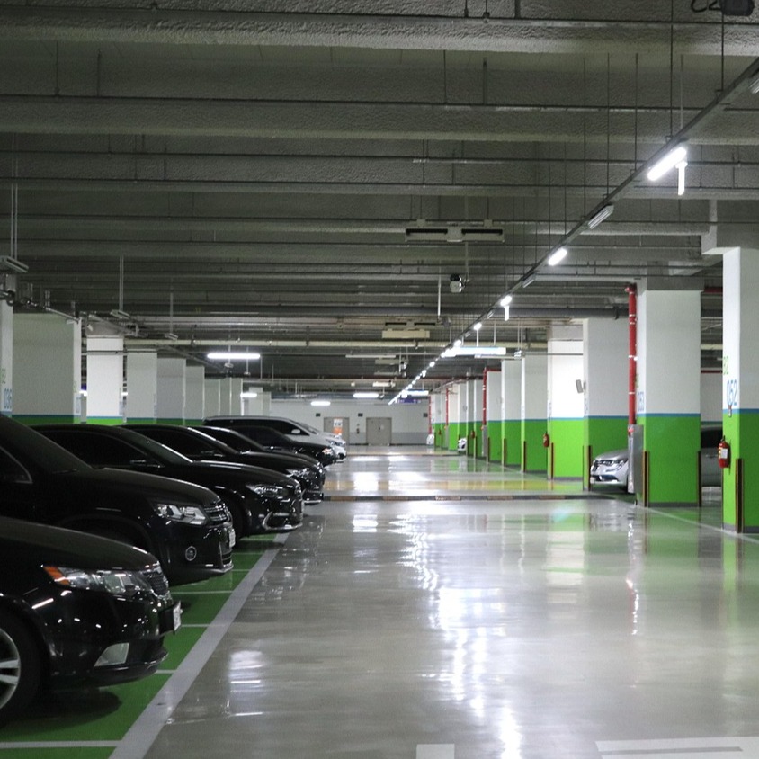 Parkiolo Private & Commercial Lots